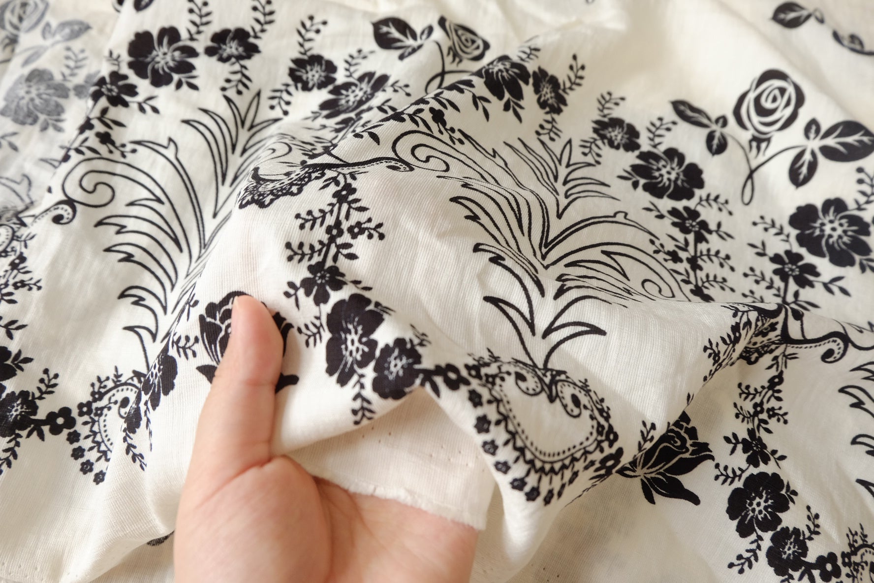Black Rose Border Lyocell Linen Fabric - 2.19 yd