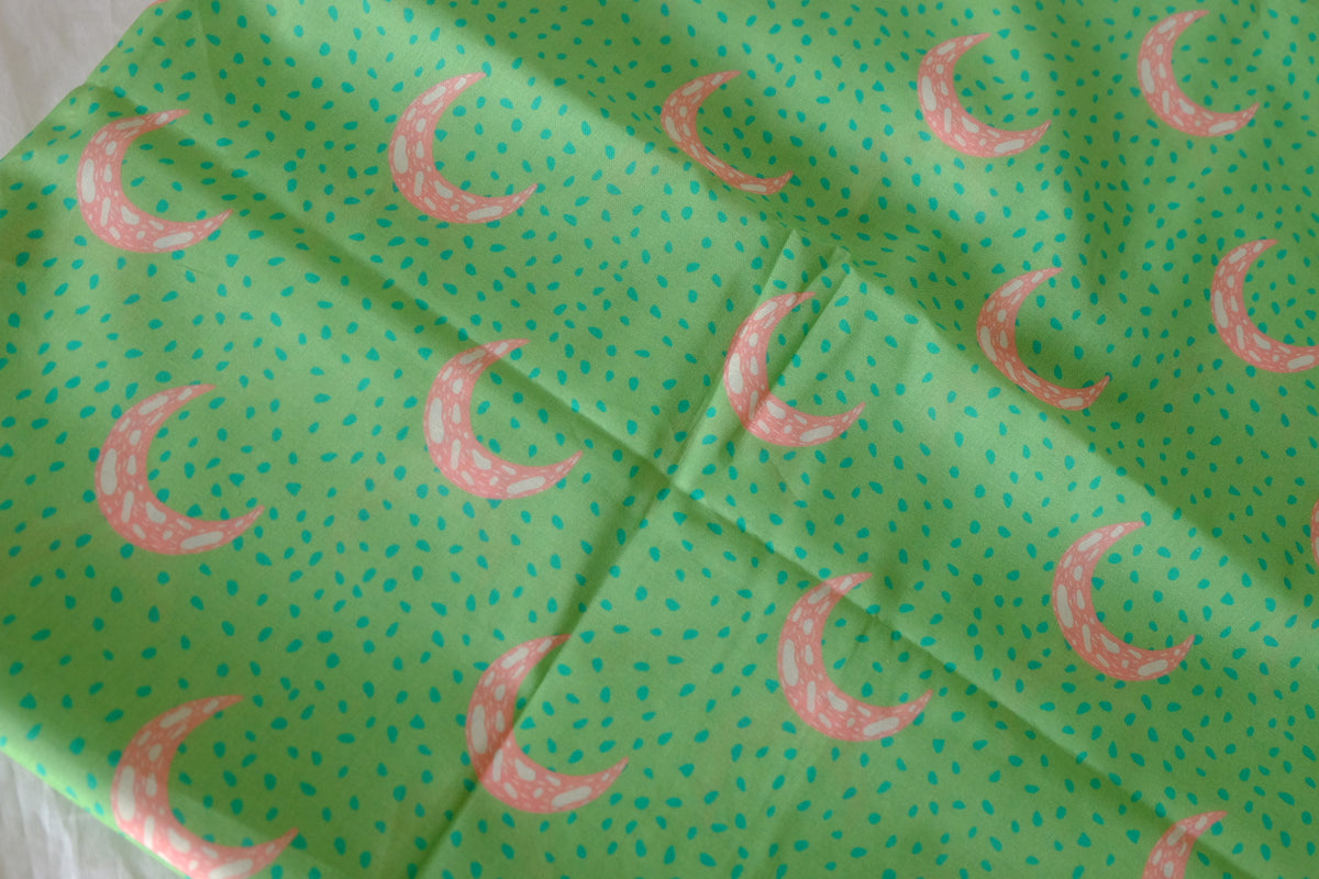 Pink Moons on Apple Green – Fine Cotton Lawn – 3.2 yd