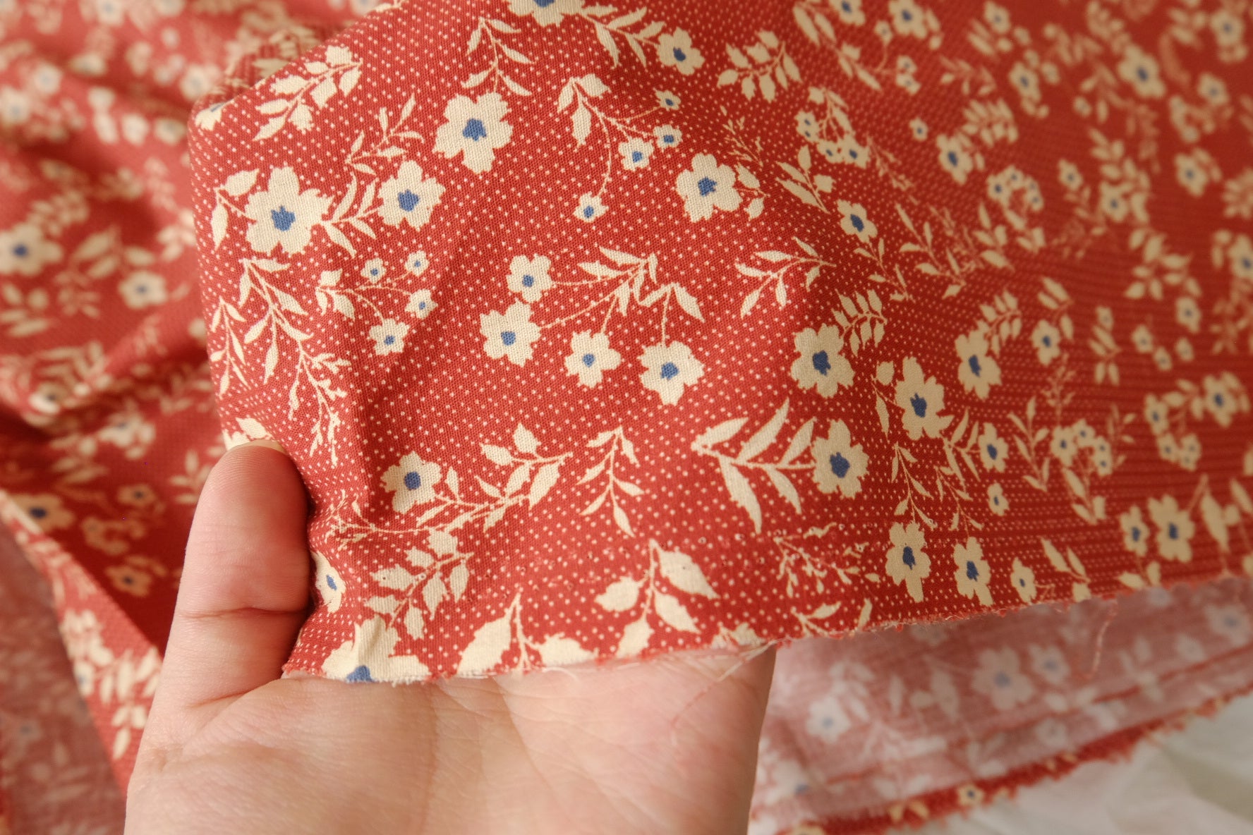 Rust Floral 60s Cotton Poplin, 1.64 Yards