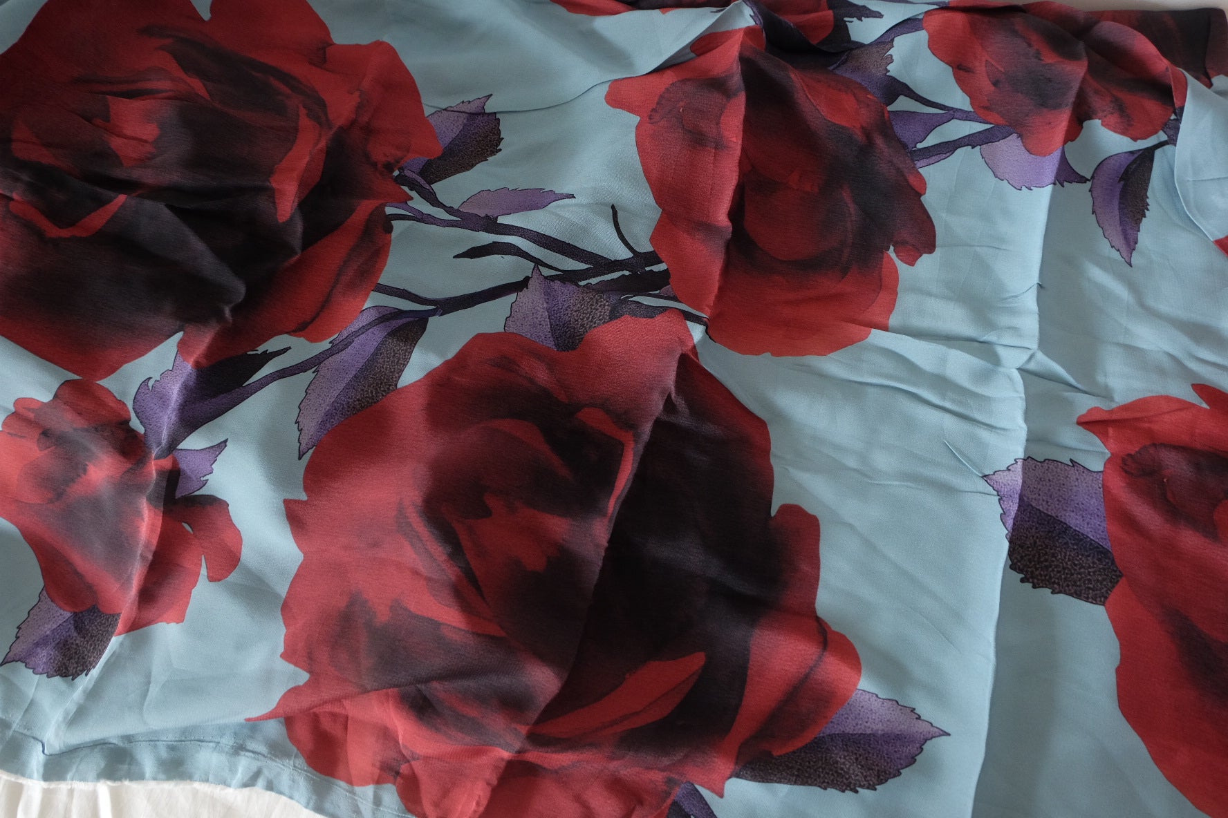 Oversized Red Rose Rayon Fabric – 3.94 yd