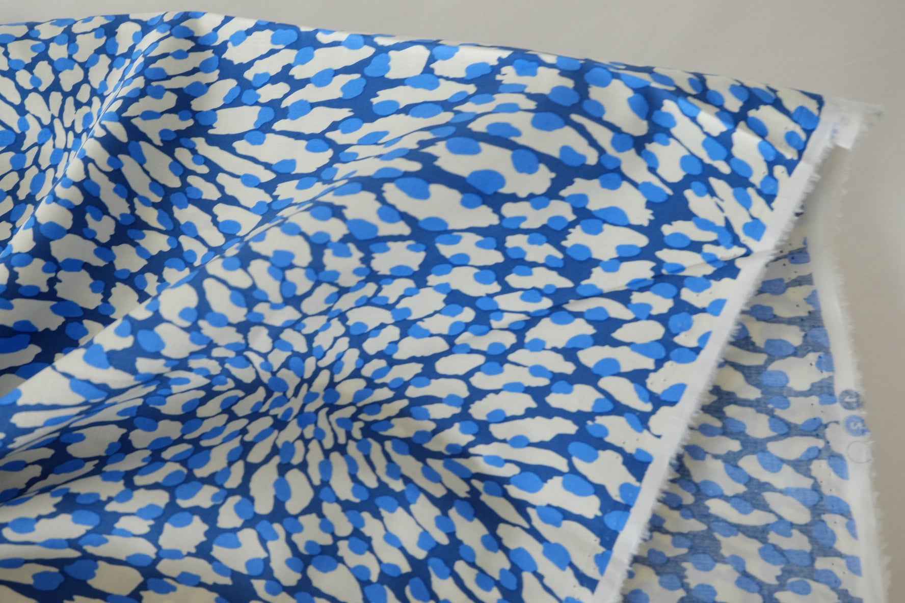 Blue Abstract Burst High Count Cotton Fabric – 3.3 yd