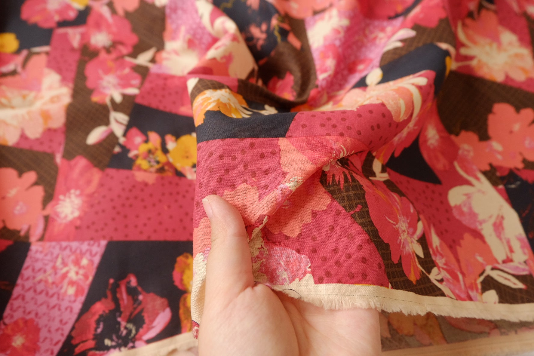 Showa-Inspired Patchwork Floral Linen Cotton Fabric, 3.28 Yards