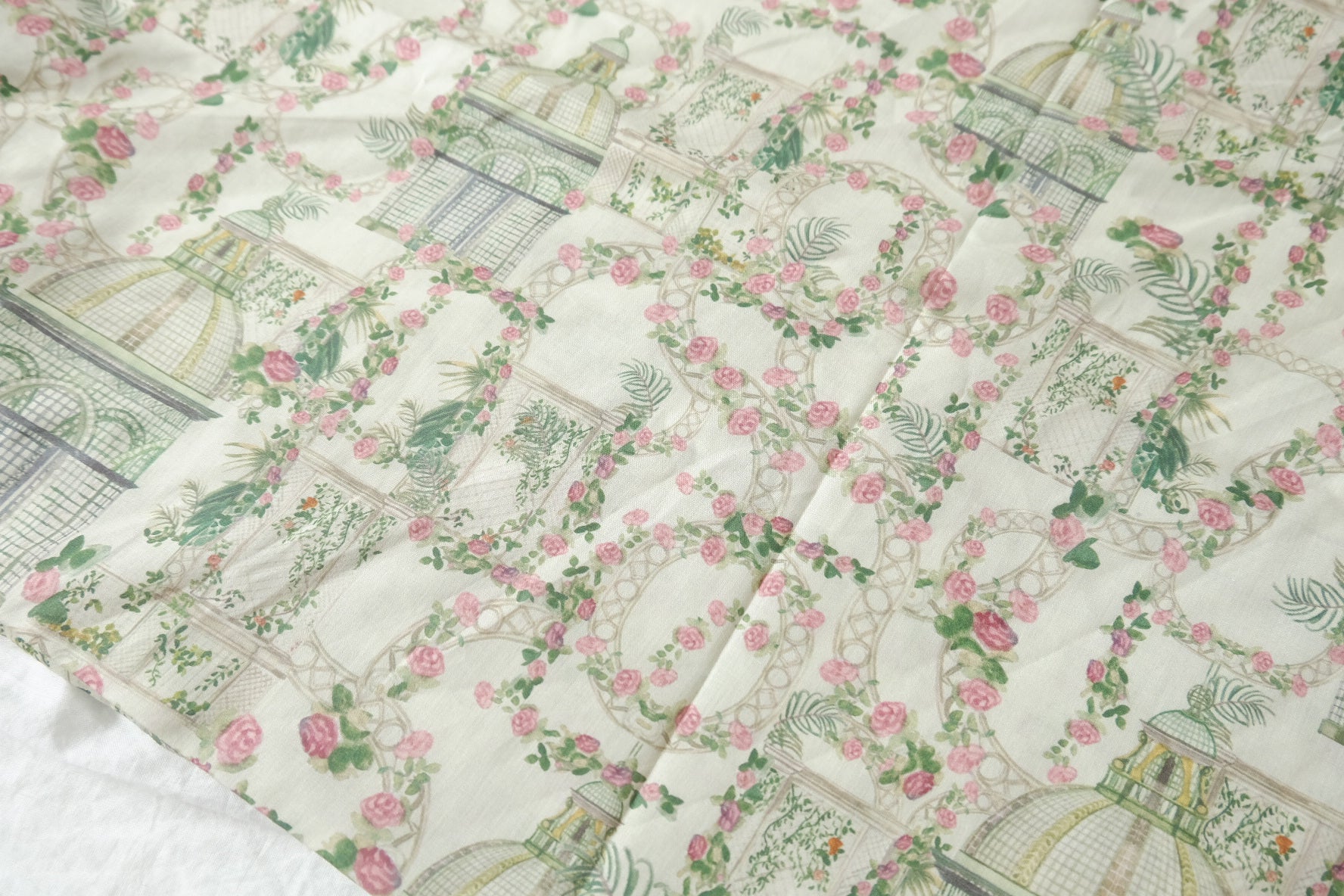 Greenhouse Rose Garden Cotton Lawn Fabric - 1.31 yd