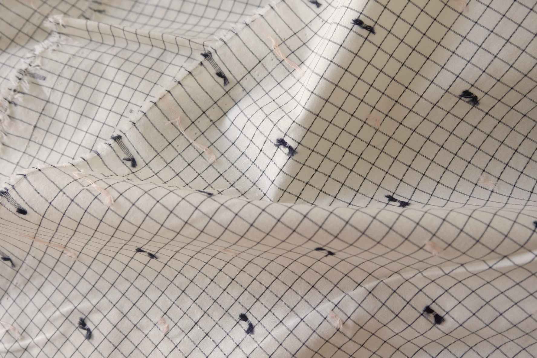 Yarn-Dyed Grid Cotton with Clipped Dot Detail – 2.2 yd