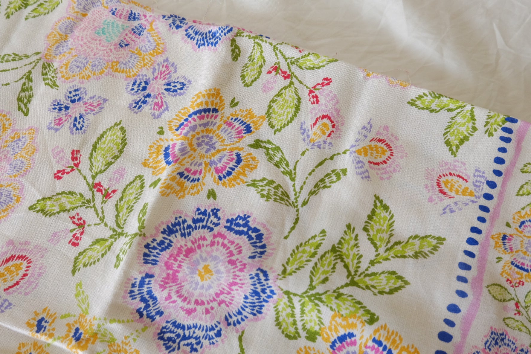 Border Garden Floral Cotton Linen Fabric — Minor Flaw, 2.19 Yards