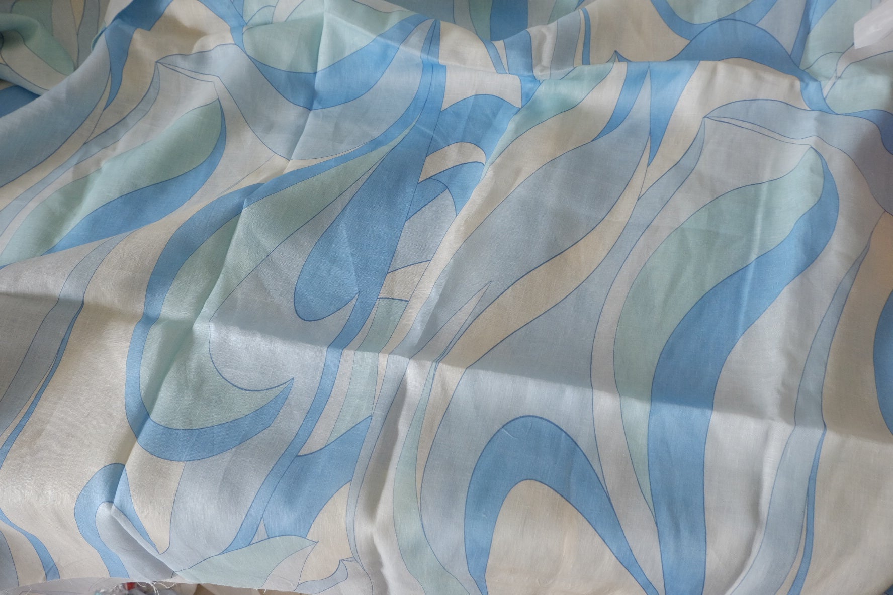 Blue Abstract Wave Print Pure Linen – 2.08 yd