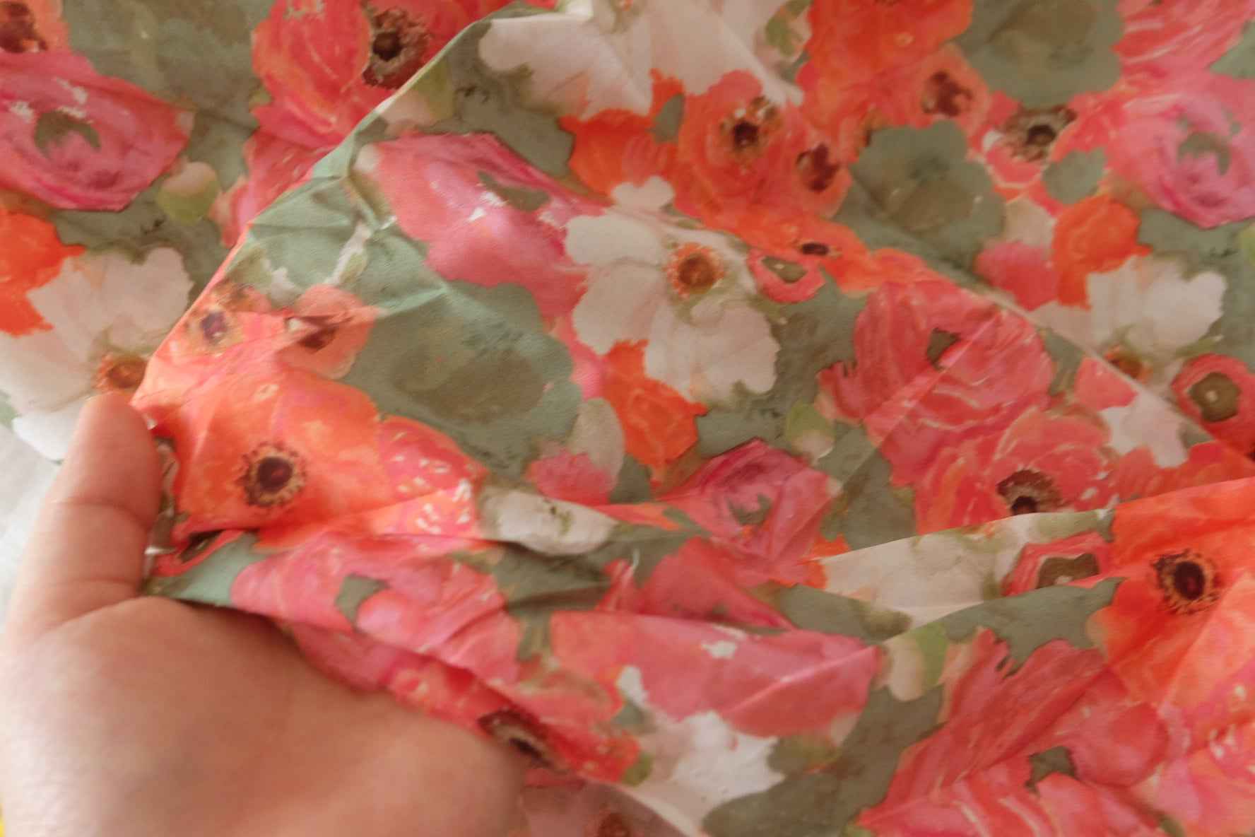 60s Cotton Poplin Fabric – Coral Watercolor Floral Print – 3.8 yd