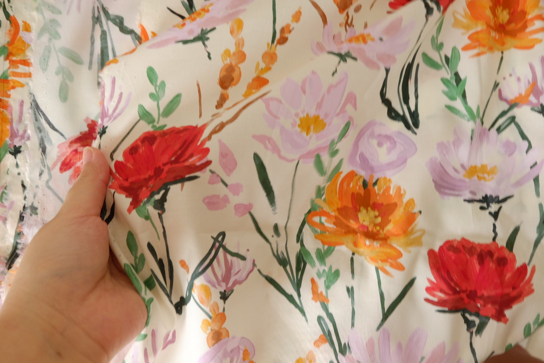 Painterly Garden High-Density Cotton Lawn – 3.3 yd
