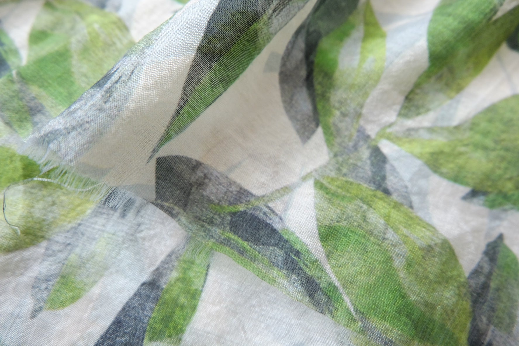 Lightweight Semi-Sheer Tencel Linen Leaf Print 2.0 Yards