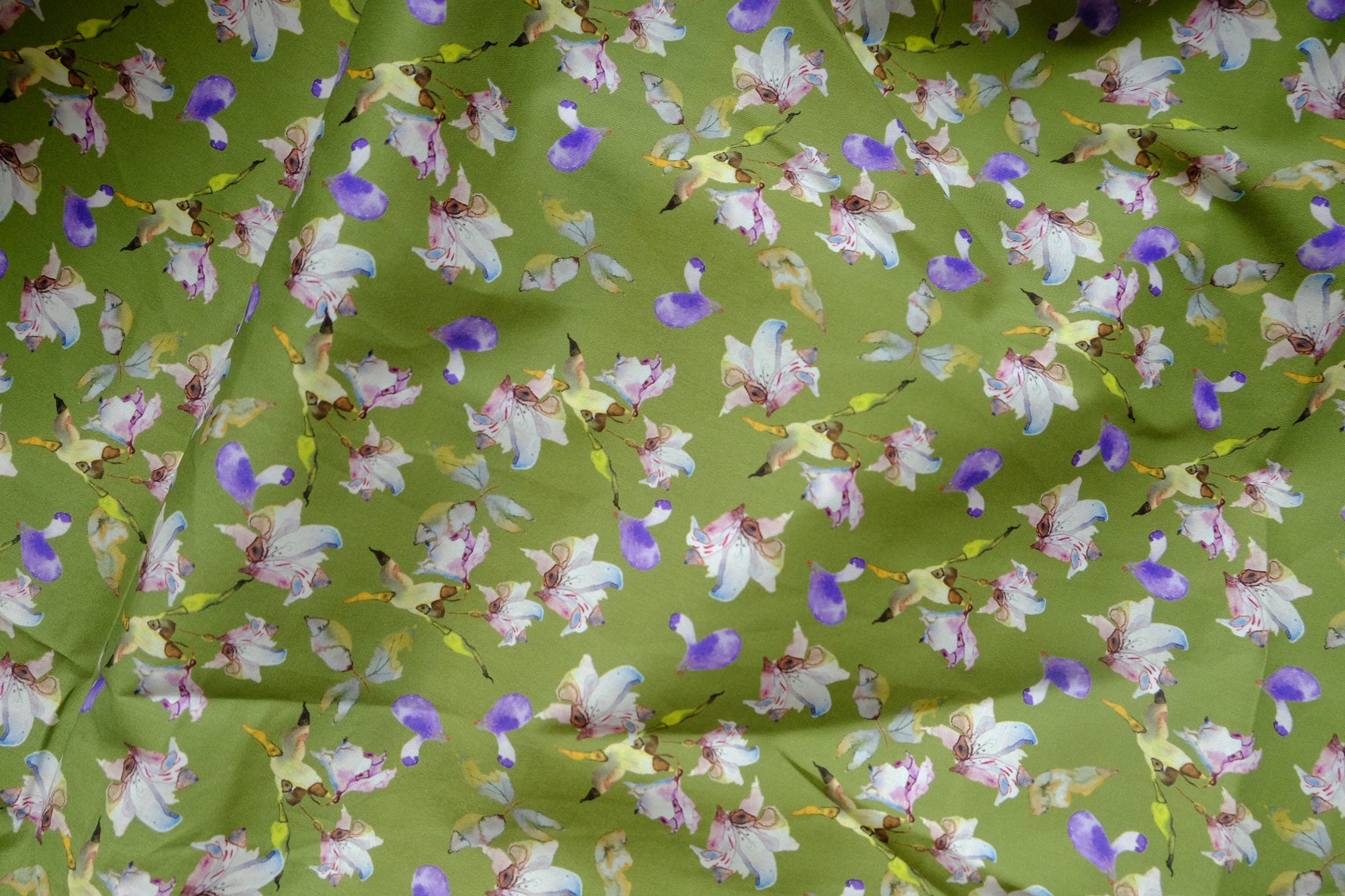 Hummingbird Floral Cotton Lawn Fabric - 2.7 yd