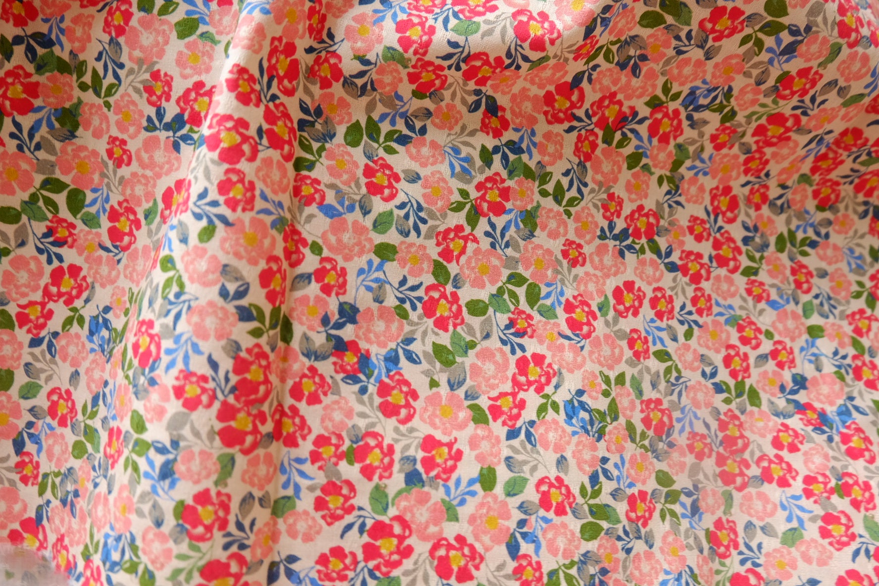 Tiny Garden Floral Jacquard Cotton Poplin Fabric - 3.28 yd