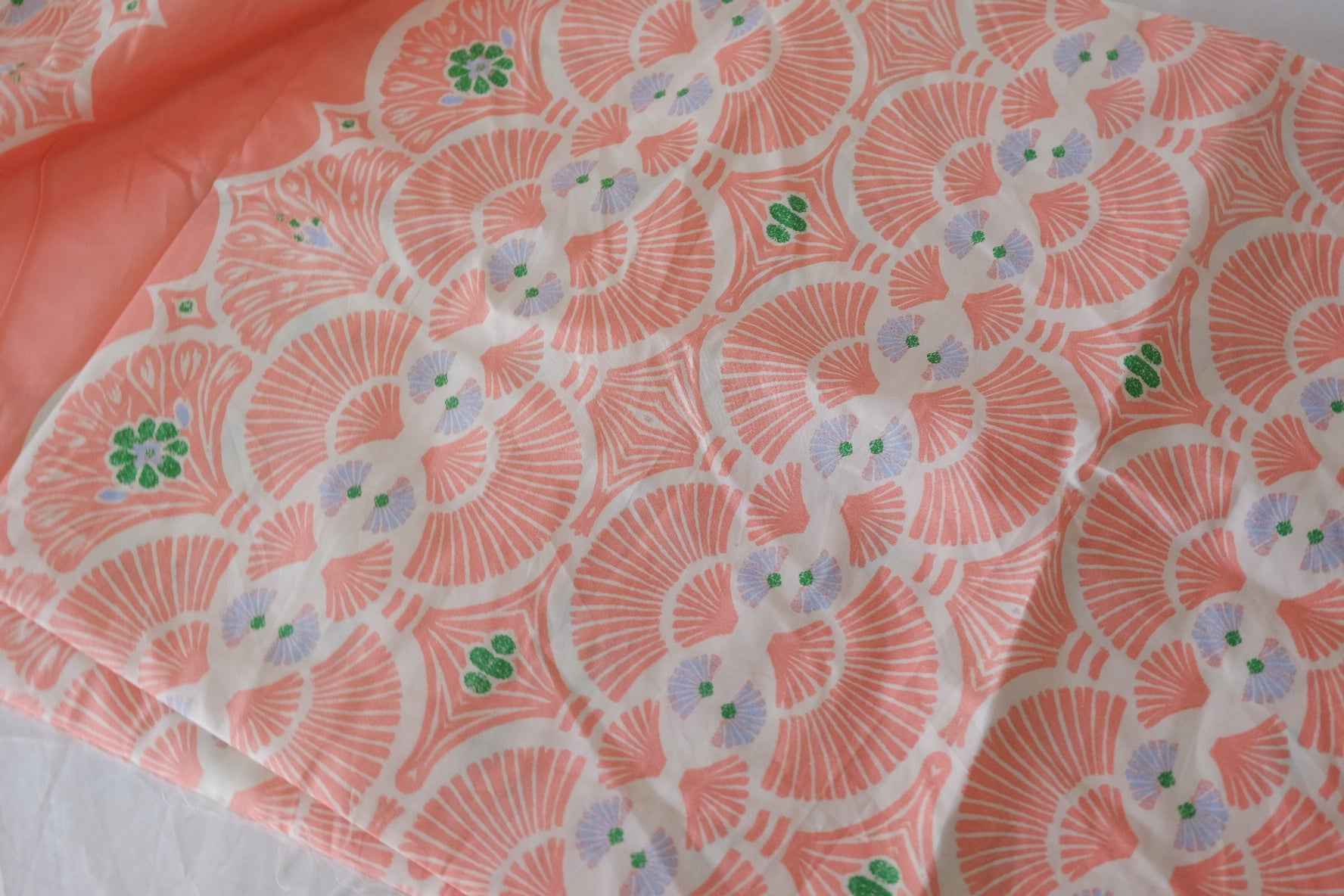 Coral Placement Print Cotton Poplin Fabric – 3.3 yd