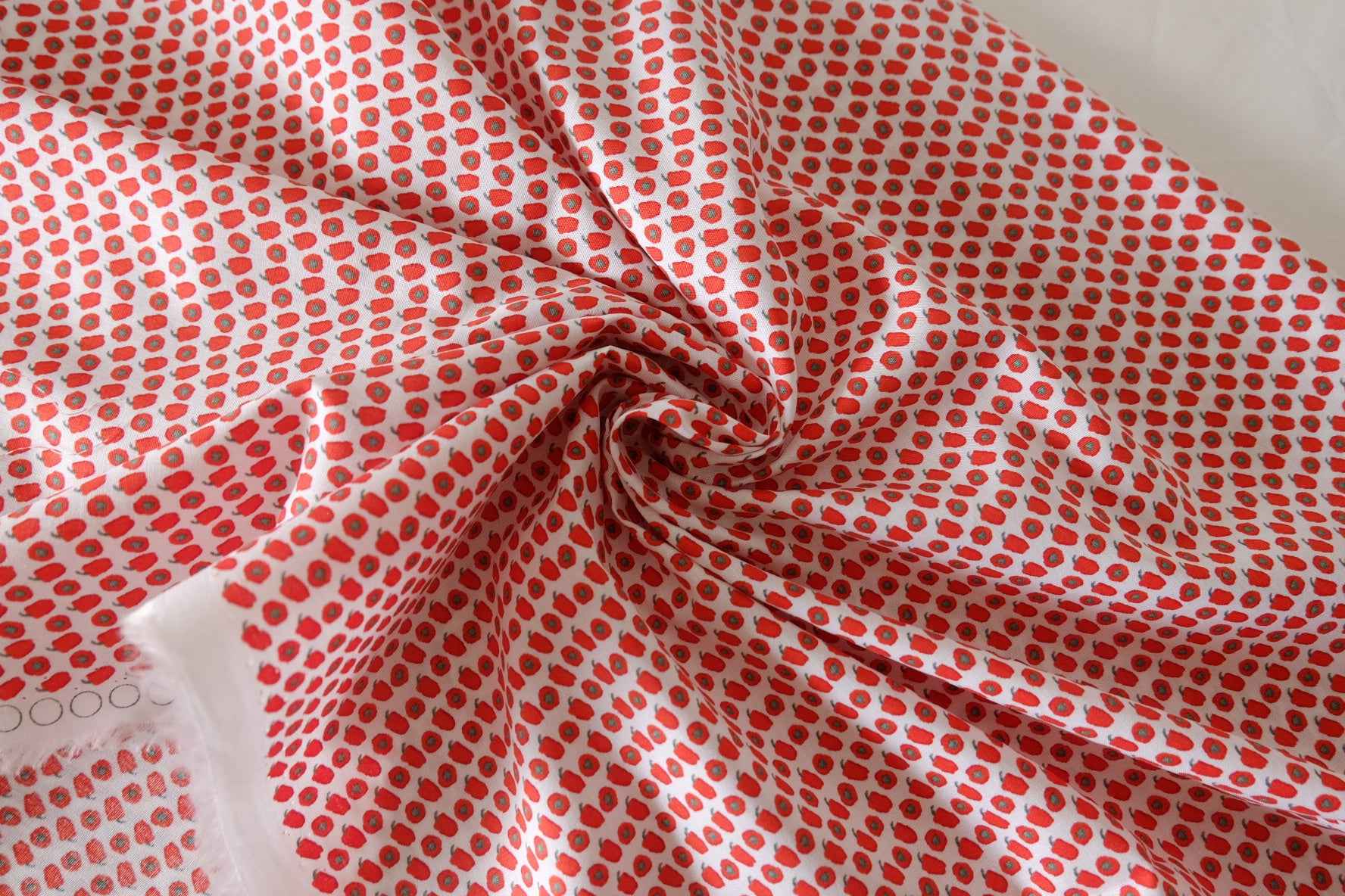 Red Pepper Dot High Count Cotton Poplin Fabric – 1.6 / 2.2 yd