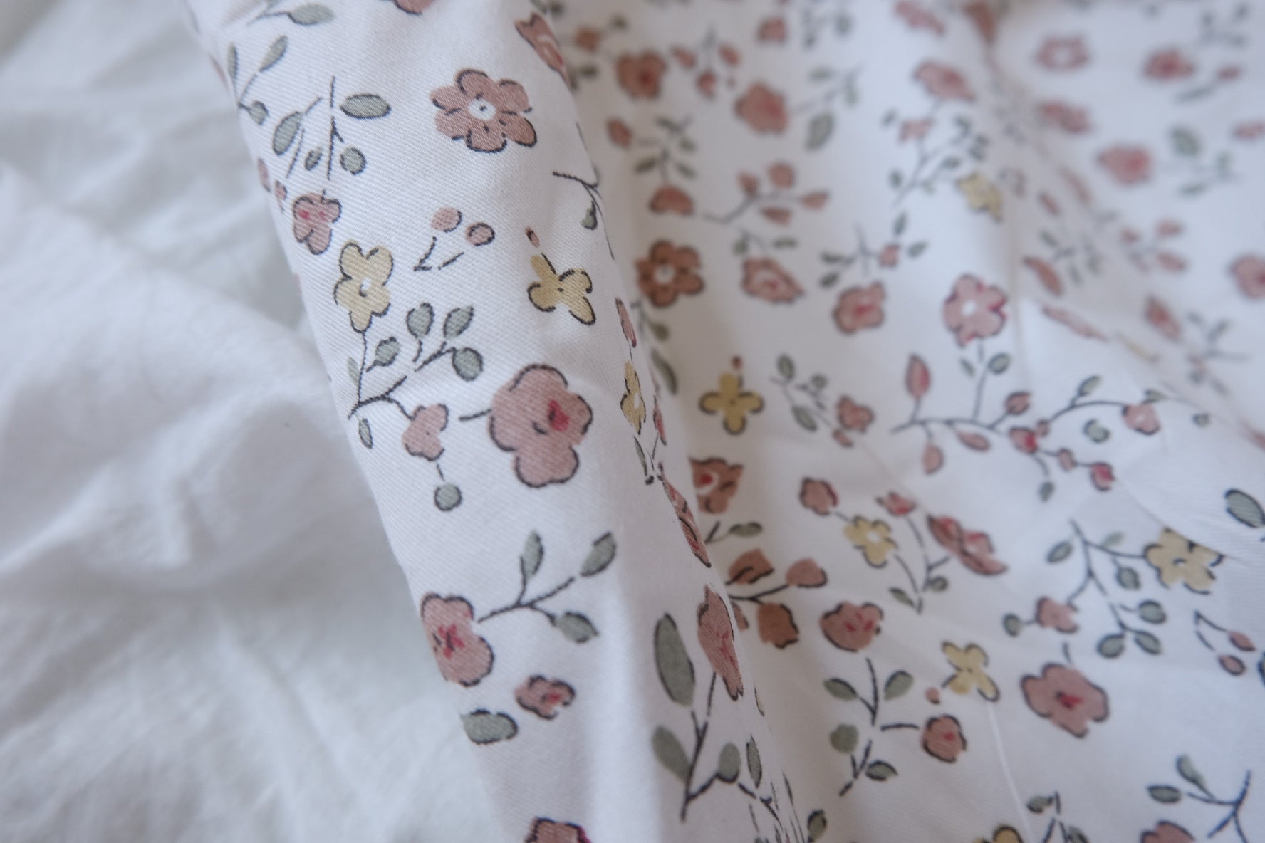 Soft Pastel Ditsy Floral Cotton Fabric - 3.28 yd