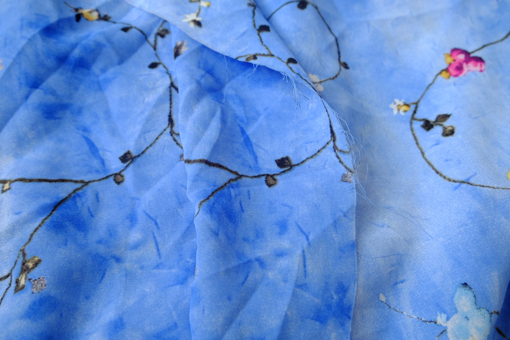 Blue Satin-Touch Viscose Fabric 2.6 Yards