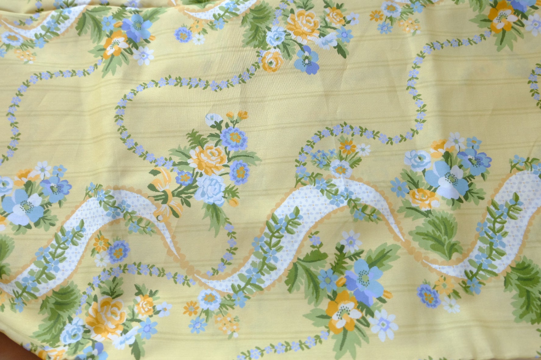Pale Yellow Ribbon Garden Fine Cotton Lawn — 3.28 yd