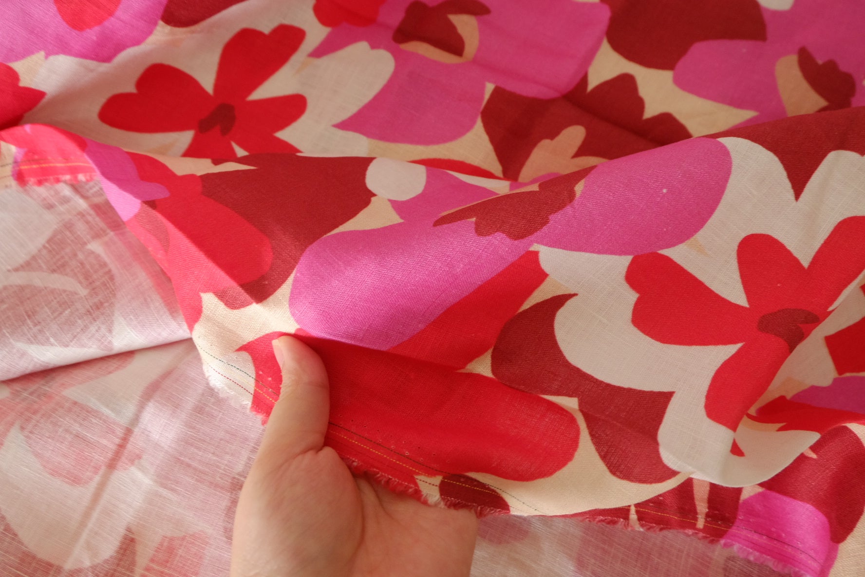Bold Floral Pure Linen Fabric – 2.5 yd
