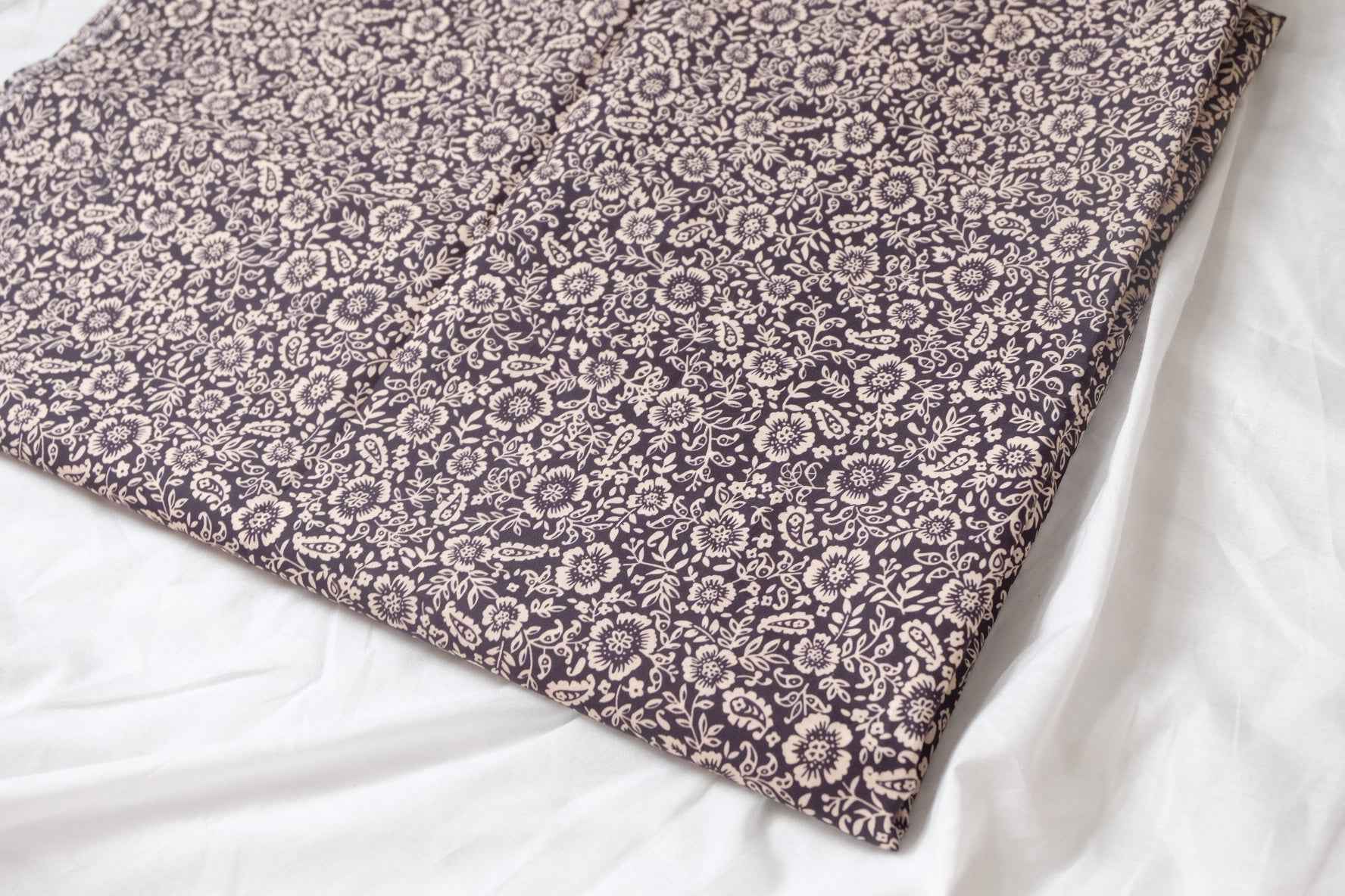 Small Floral Cotton Poplin Fabric, Crisp Everyday Dress Weight, 3.28 Yards