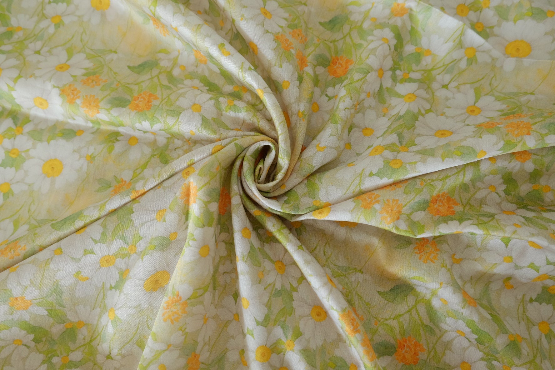 Daisy 80s Cotton Sateen Fabric – 1.6 yd