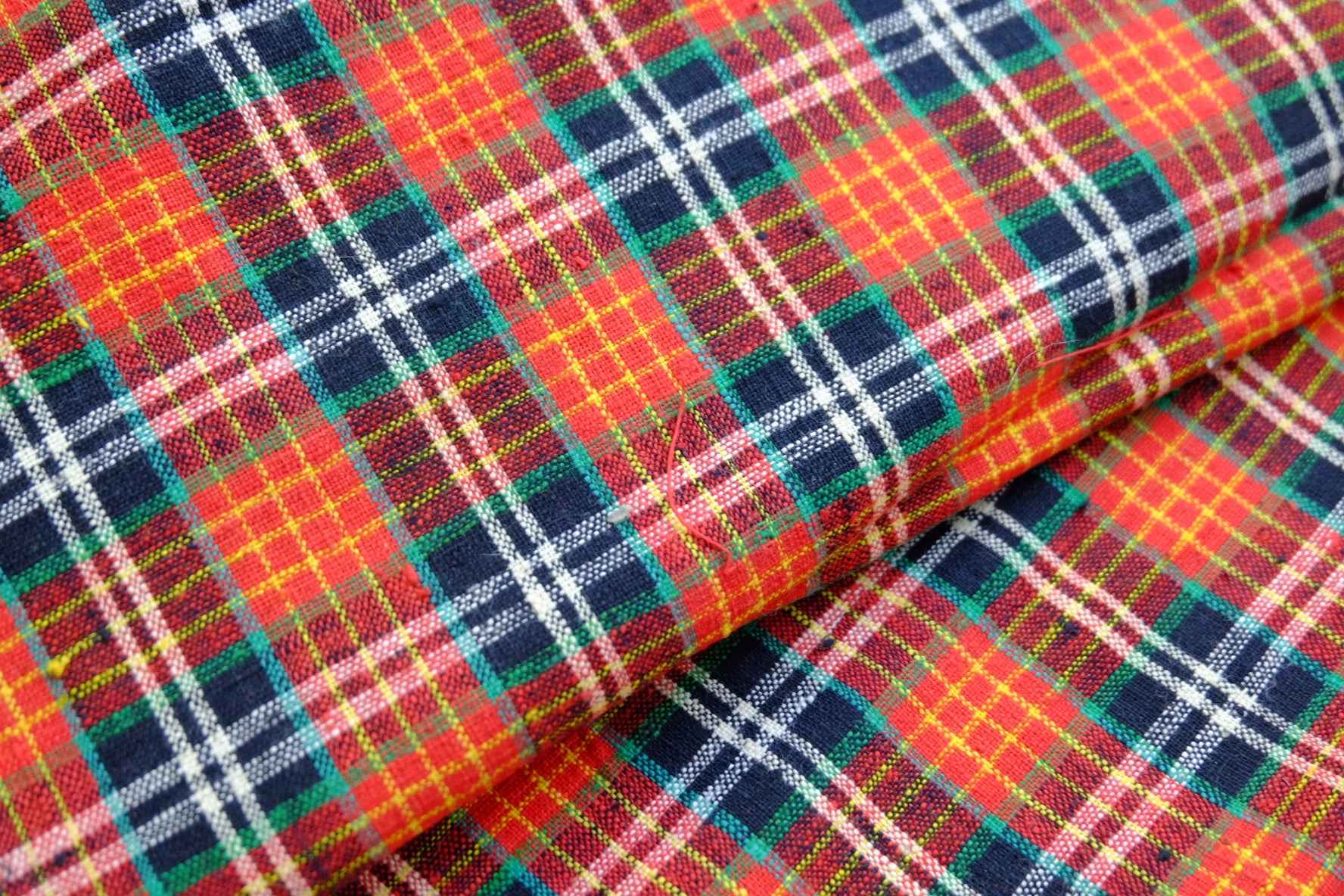 A000 Ember Glow: Northern Check Tǔbù in Ruby & Charcoal - 40cm Width - BUBBO