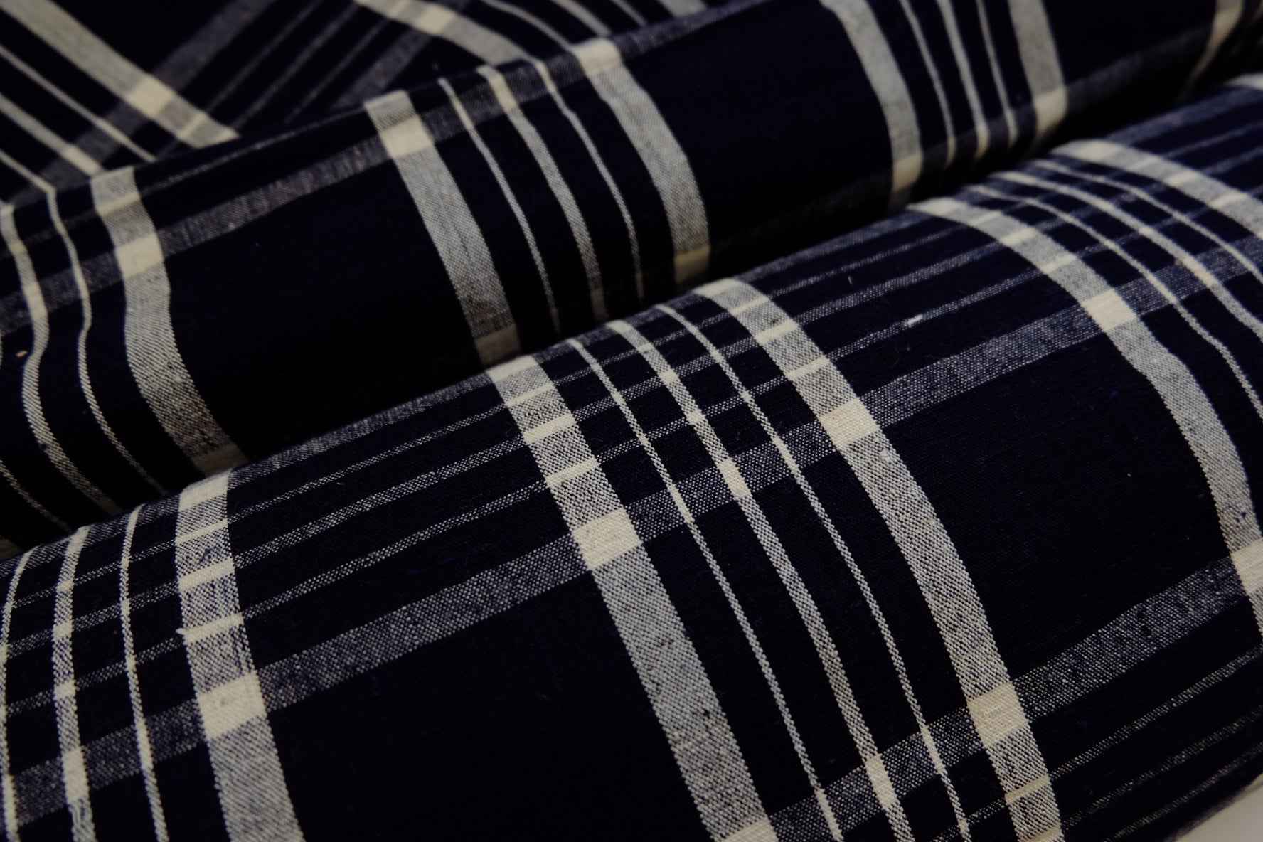 A002 Northern Graph: Black & White Check Tǔbù - 58.5cm Width - BUBBO