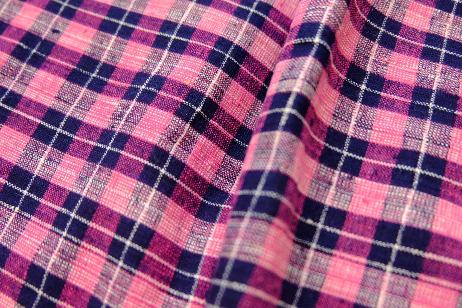 A004 Peach Noir: Northern Check Tǔbù with Dotted Accents - 45cm Width - BUBBO