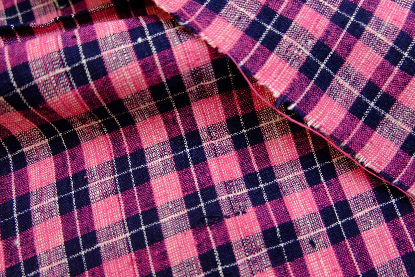 A004 Peach Noir: Northern Check Tǔbù with Dotted Accents - 45cm Width - BUBBO