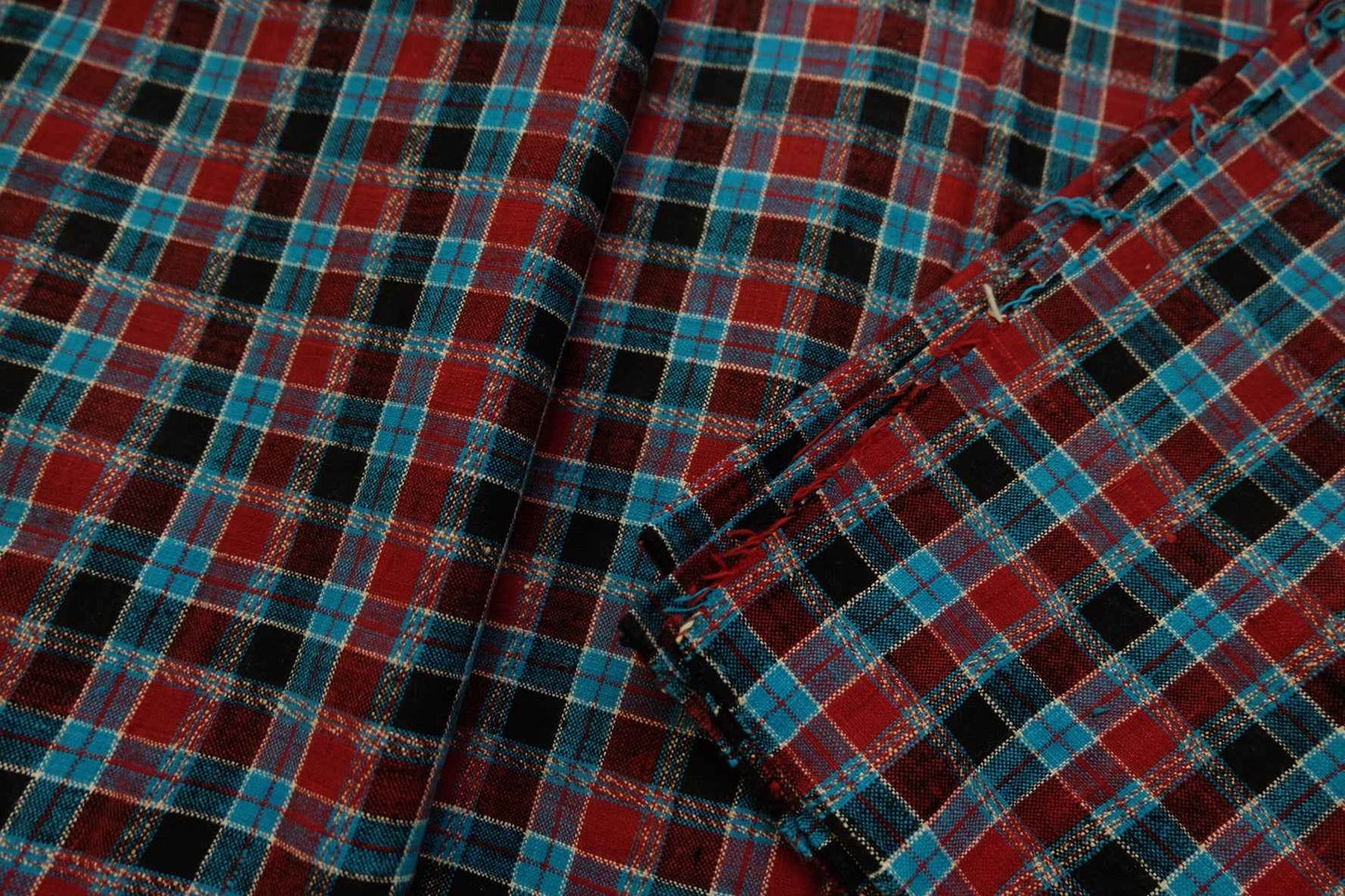 A006 Sky Grid: Northern Tǔbù in Scarlet & Azure - 51cm Width - BUBBO