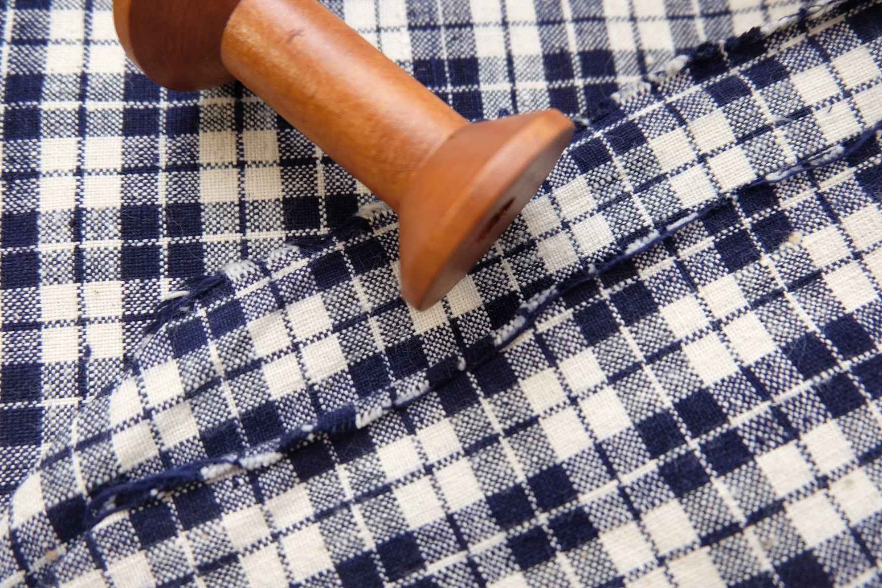 A008 Monochrome Masterpiece: Black & White Check Tǔbù - 53cm Width - BUBBO