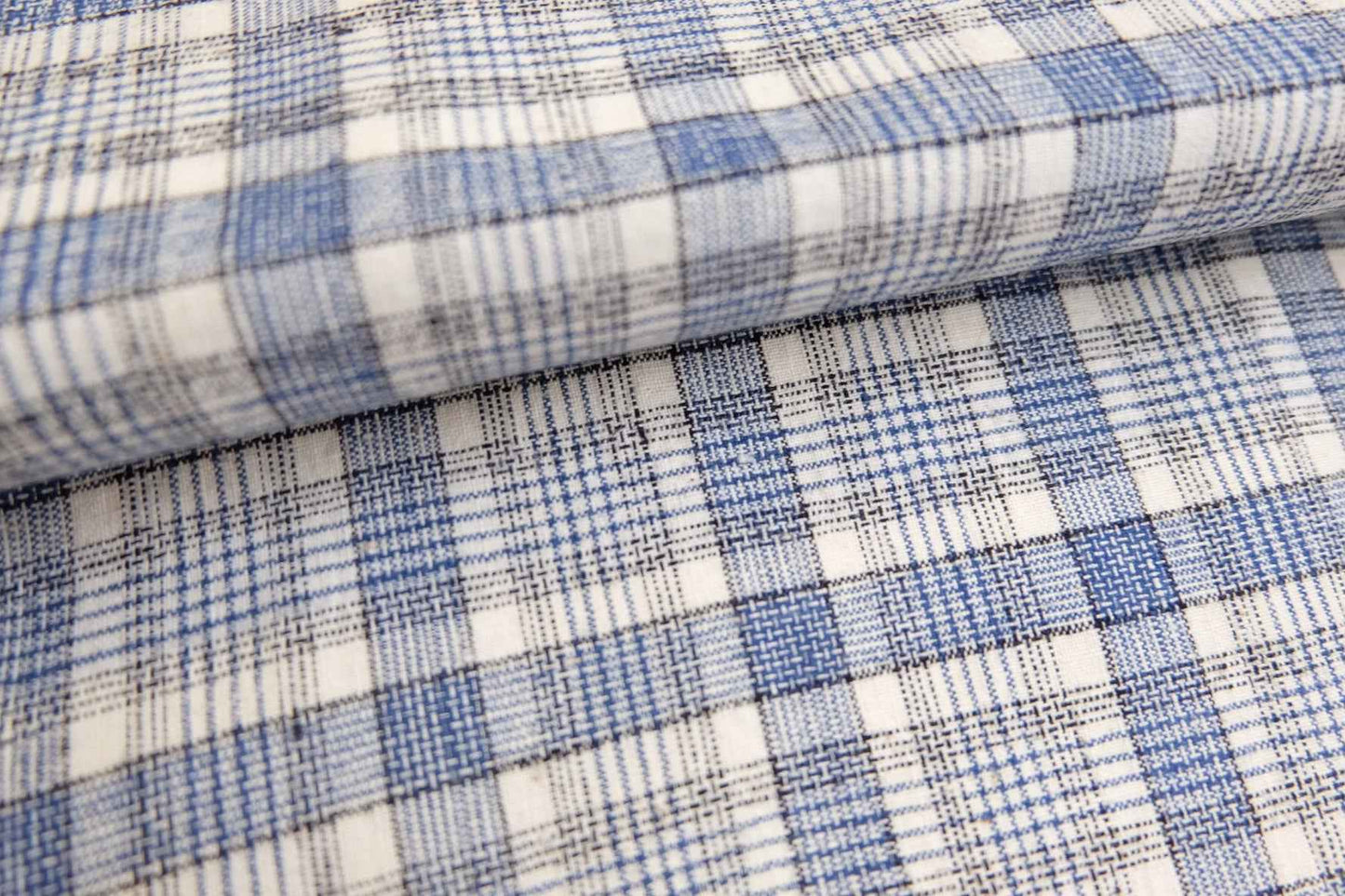 A013 Southern Heirloom: White & Blue Check Tǔbù - 30cm Width | With Handloom "Shuttle Star" - BUBBO