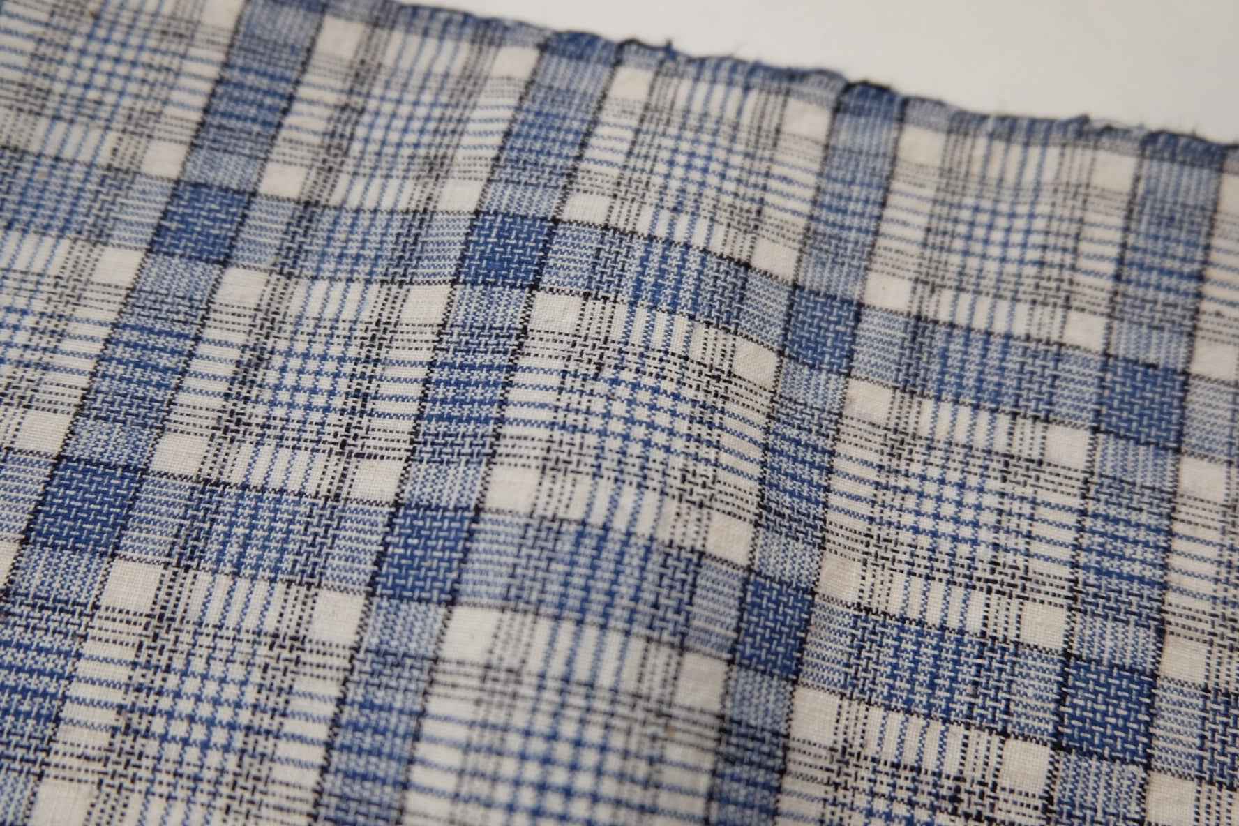 A013 Southern Heirloom: White & Blue Check Tǔbù - 30cm Width | With Handloom "Shuttle Star" - BUBBO