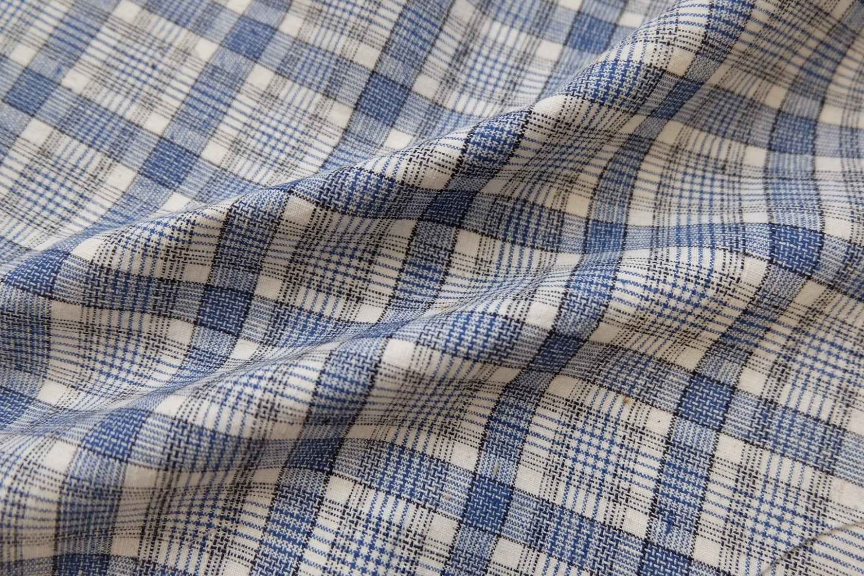 A013 Southern Heirloom: White & Blue Check Tǔbù - 30cm Width | With Handloom "Shuttle Star" - BUBBO