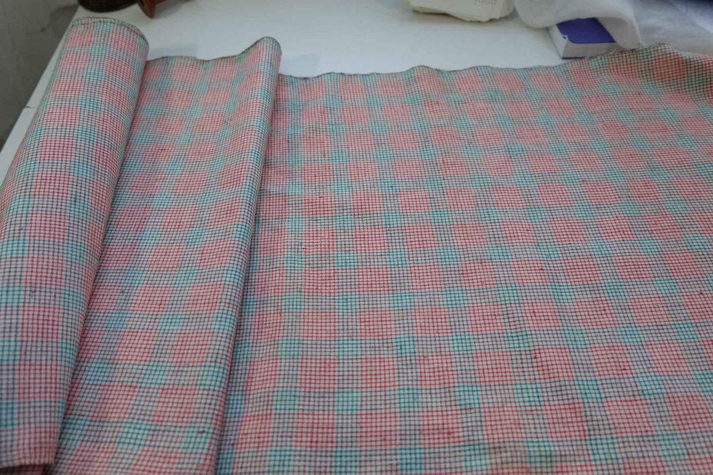 A015 Southern Windmill Check: White Tǔbù with Red & Green Pinstripes - 37cm Width | Ready to Use - BUBBO