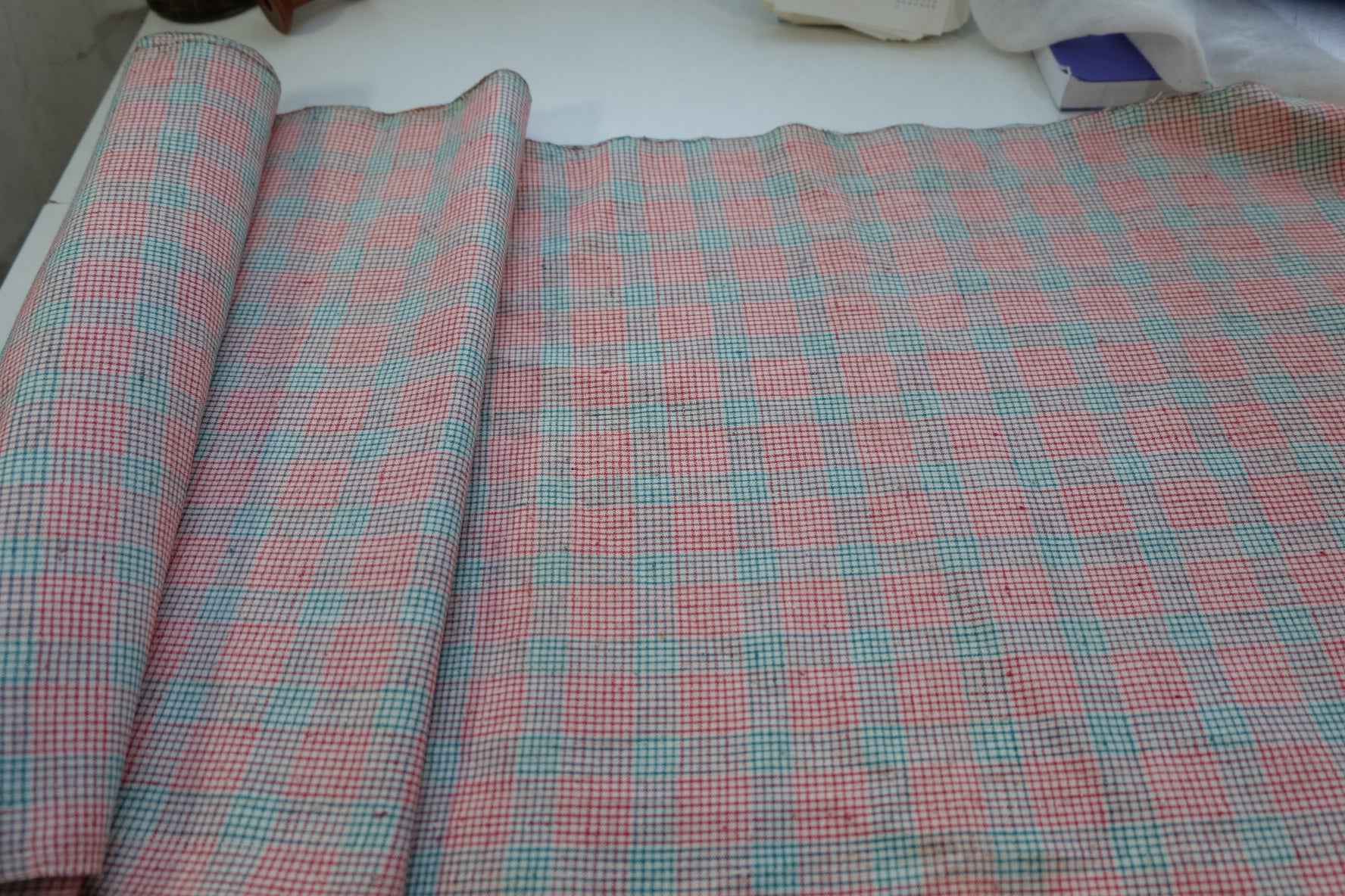 A015 Southern Windmill Check: White Tǔbù with Red & Green Pinstripes - 37cm Width | Ready to Use - BUBBO