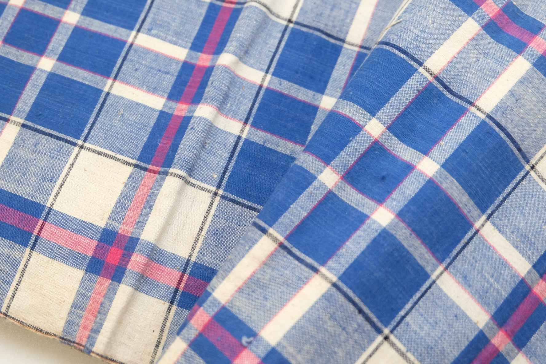 A021 Azure Grid: White Tǔbù with Blue Check & Red Accents - 35.5cm Width - BUBBO