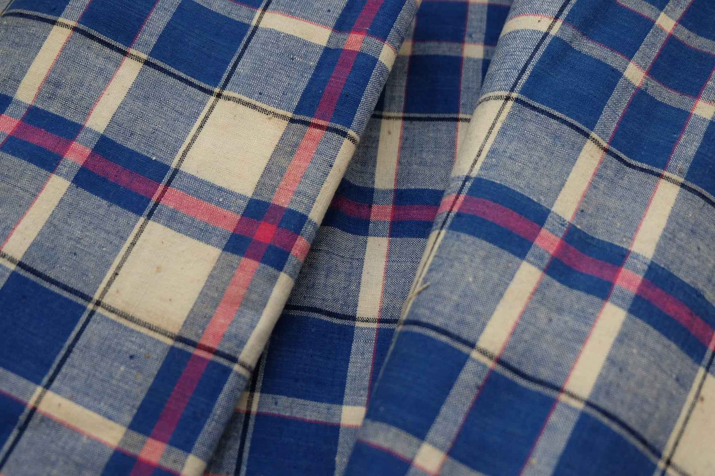 A021 Azure Grid: White Tǔbù with Blue Check & Red Accents - 35.5cm Width - BUBBO