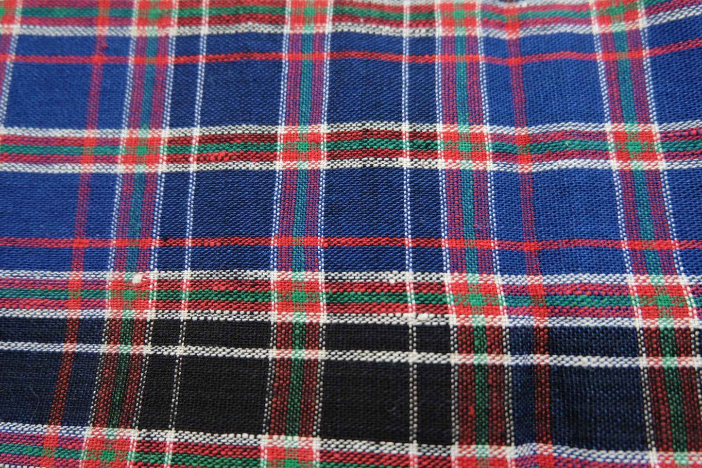 A024 Northern Grid: Black Tǔbù with Red & Blue Check Tǔbù - 47cm Width | Final 2 Meters - BUBBO