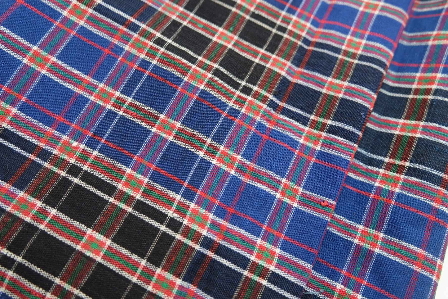 A024 Northern Grid: Black Tǔbù with Red & Blue Check Tǔbù - 47cm Width | Final 2 Meters - BUBBO