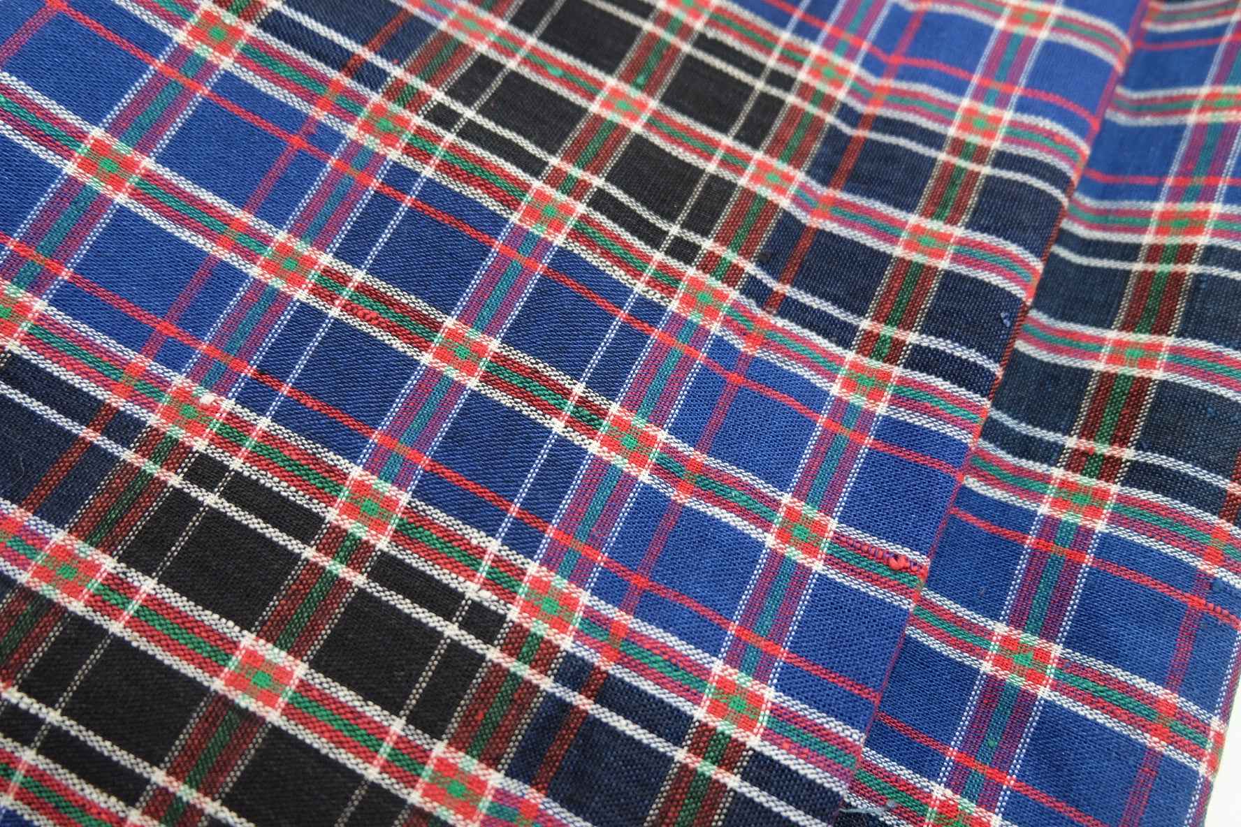 A024 Northern Grid: Black Tǔbù with Red & Blue Check Tǔbù - 47cm Width | Final 2 Meters - BUBBO