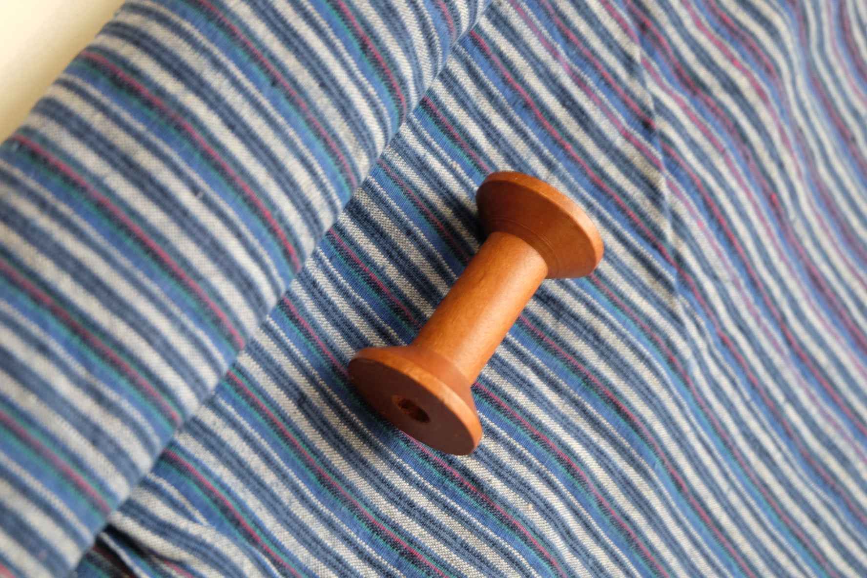 A031 Silver Drift: Gray & Denim Stripe Tǔbù - 32.5cm Width × 2.48m Length | Complete Piece - BUBBO