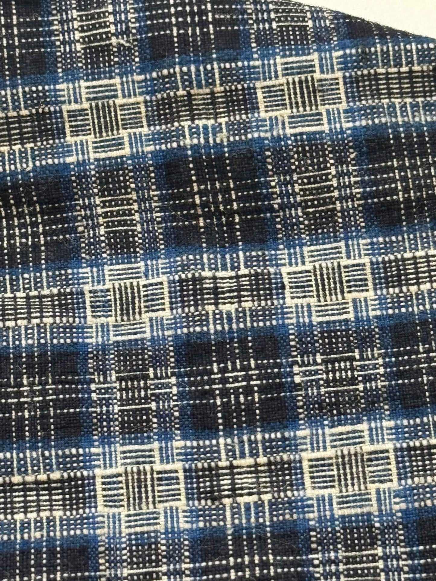 A042 Midnight Glyph: Reversible 'Kou' Pattern Tǔbù in Indigo & White - 33cm Width - BUBBO