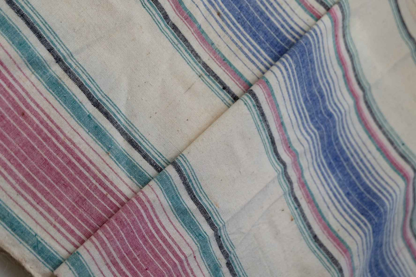 Aged Beauty Tǔbù: Pink & Blue Gradient Stripes - 36cm Width (Clearance Price for Imperfect Vintage) - BUBBO