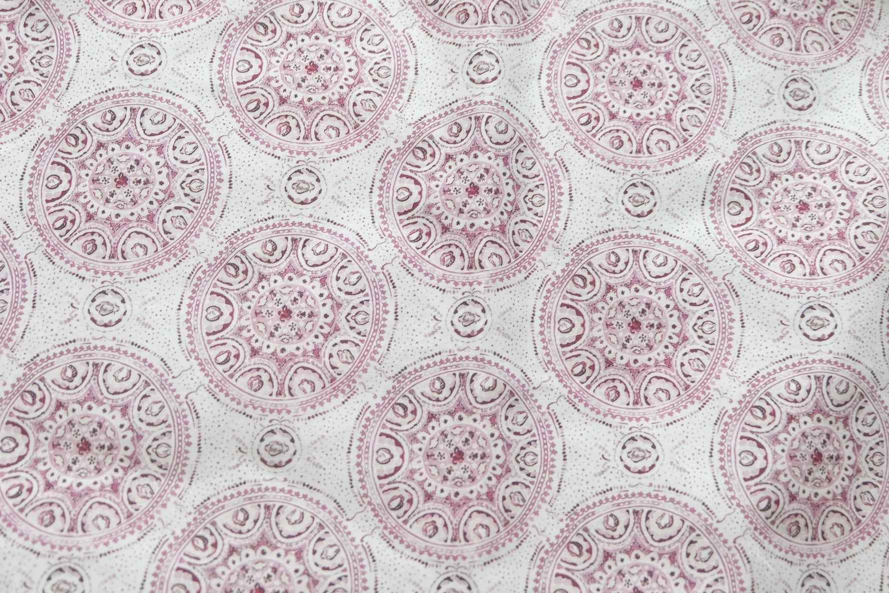 Antique Rose Medallion Cotton — 2.5 yd