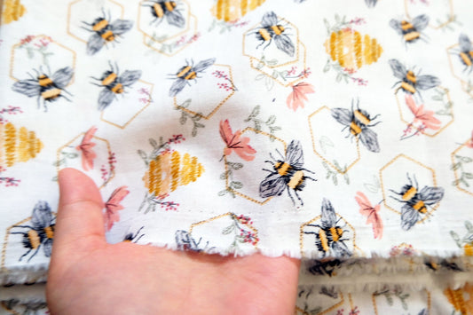 Bee & Honeycomb Print Cotton Fabric – 3.3 Yards - BUBBO