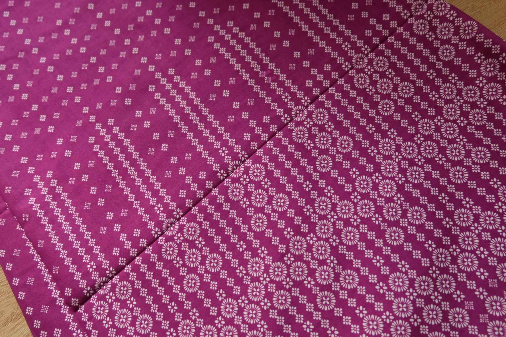 Border Print Cotton Fabric – Structured | 1.75 yds Cut - BUBBO