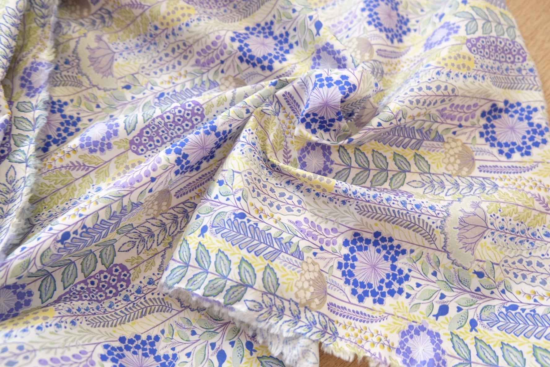 Botanical Floral Cotton Poplin Deadstock – 3.28 Yards