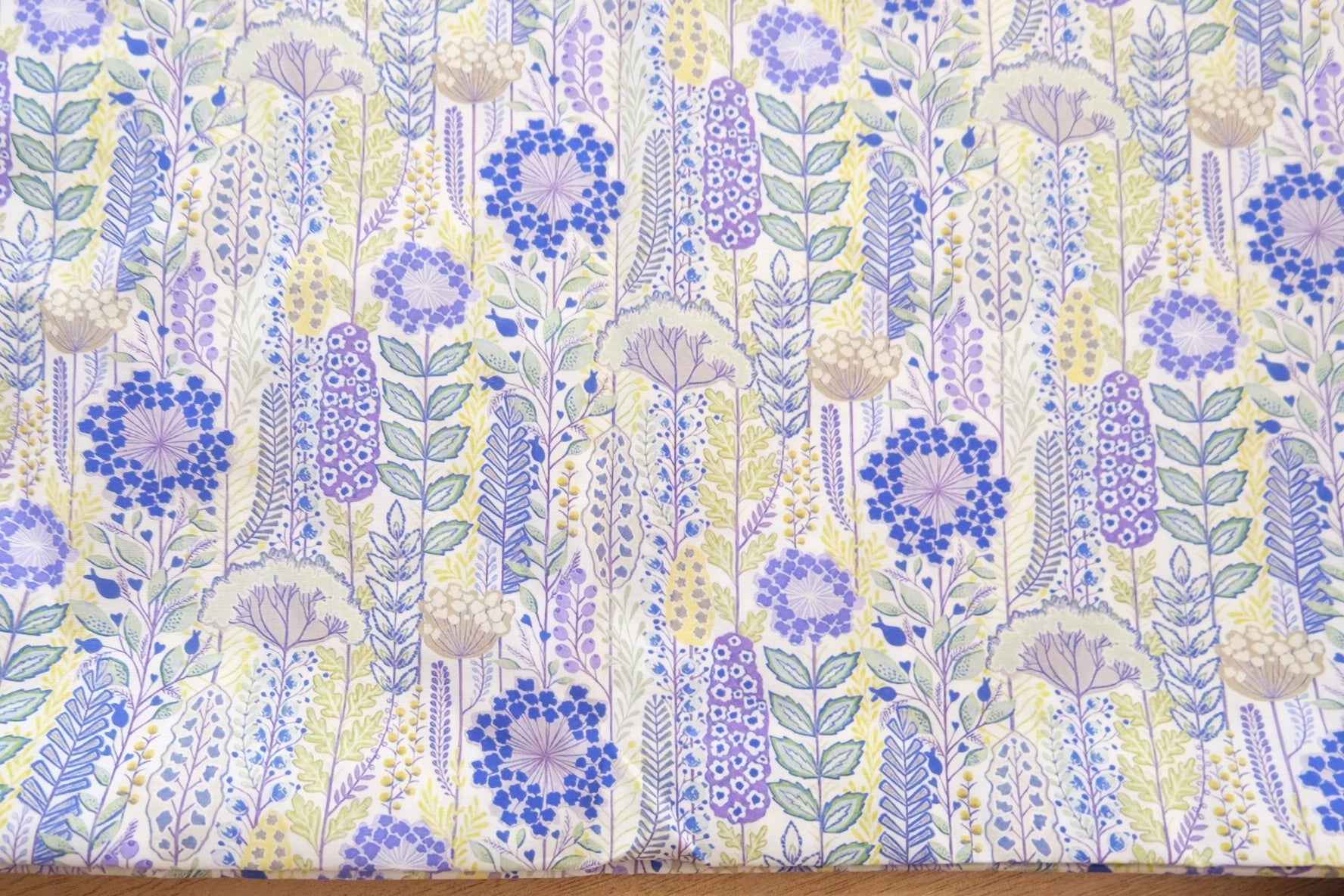 Botanical Floral Cotton Poplin Deadstock – 3.28 Yards