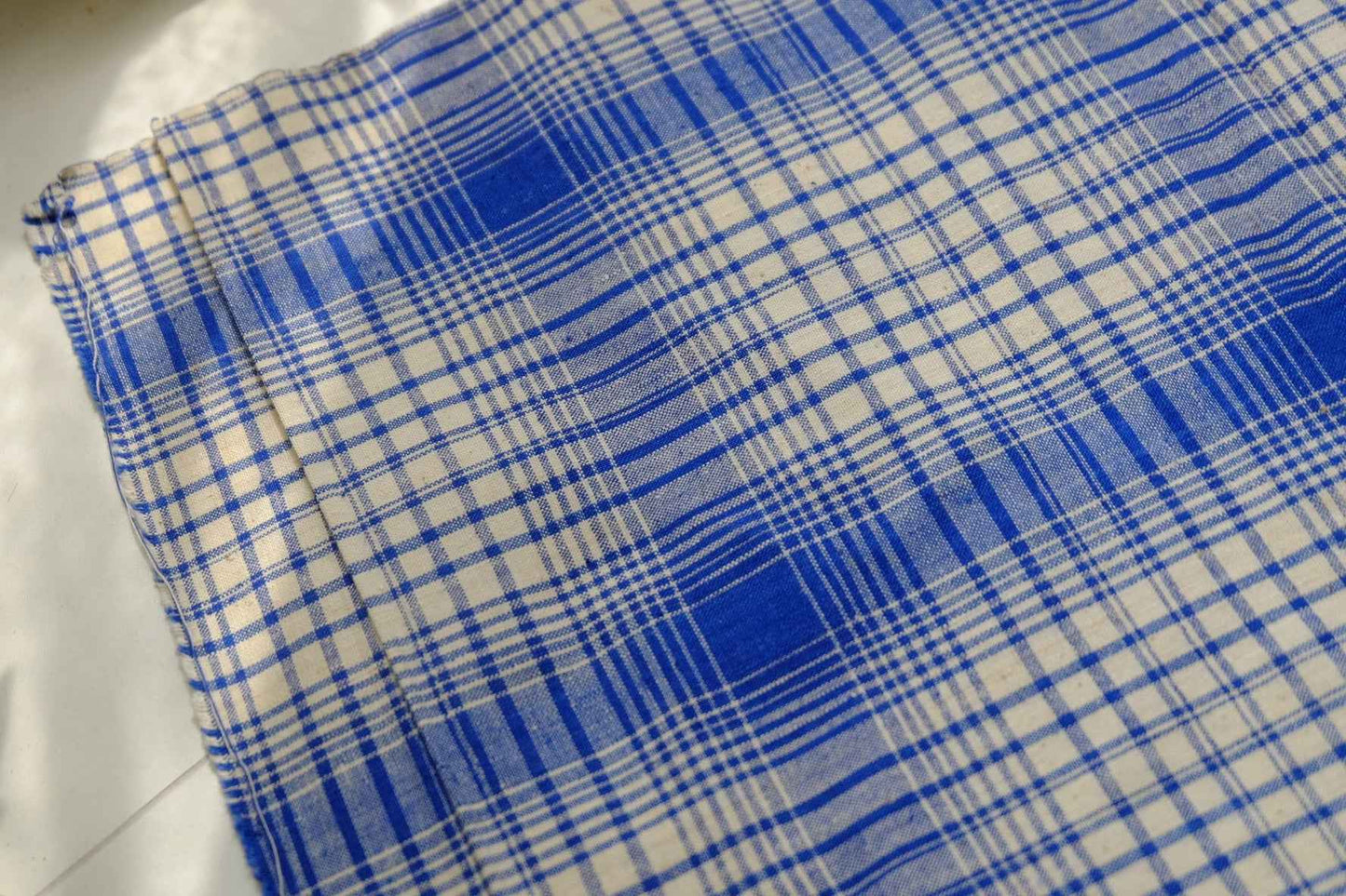 Classic Blue Check Tǔbù - White Ground | 35cm Width - BUBBO