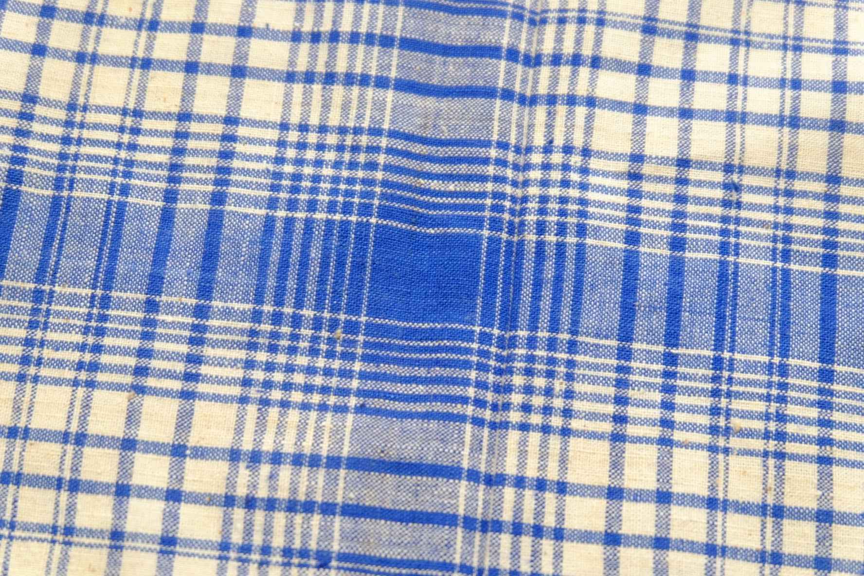 Classic Blue Check Tǔbù - White Ground | 35cm Width - BUBBO