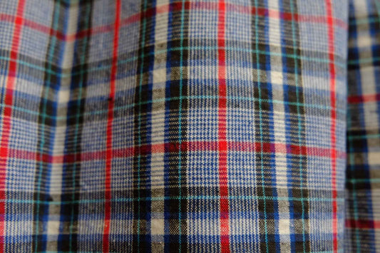 Classic Houndstooth Tǔbù with Red & Sky Blue Accents - 31.5cm Width - BUBBO